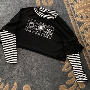 Long sleeve layered crop top